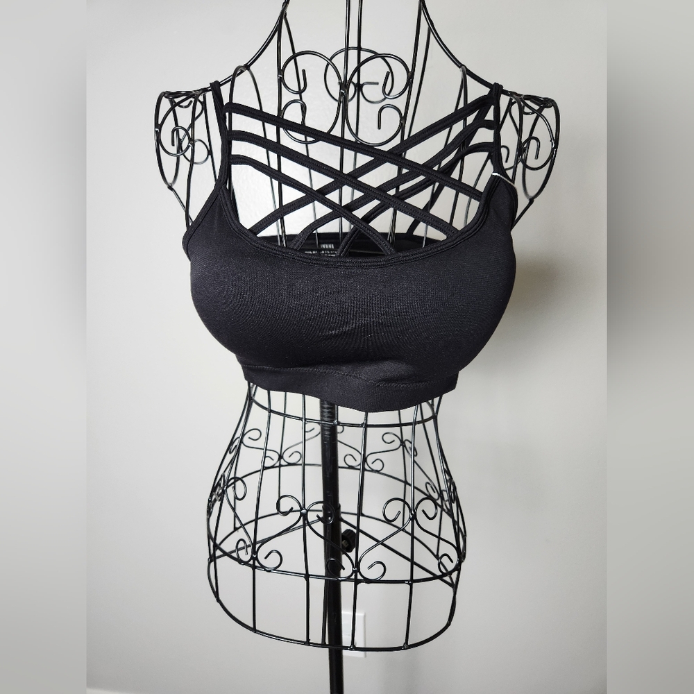 Zenana Black Strappy V-Lattice Bralette | Seamless Cage Bra Crop Top - Picture 2 of 4